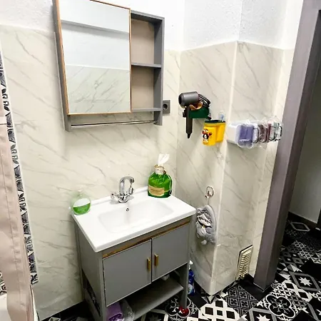 Yellow House كريفيلد